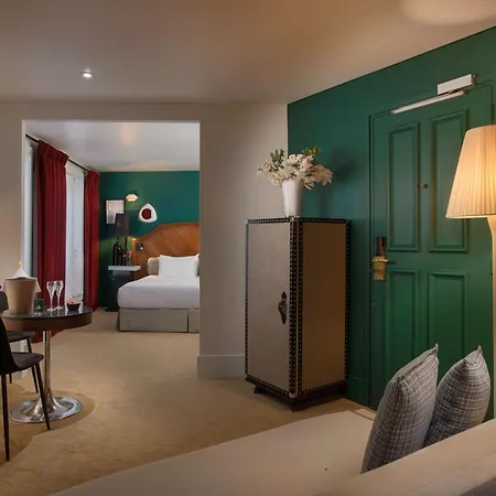 Opera Faubourg Hotel