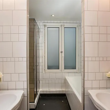 Nh Opera Faubourg Париж