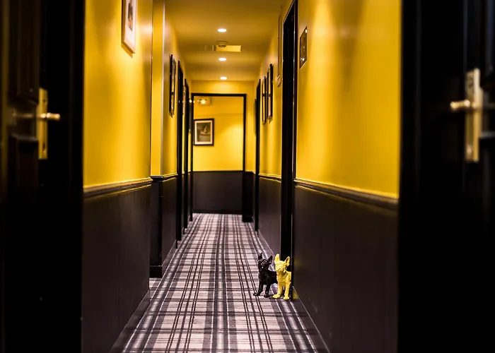 Otel Nh Opera Faubourg 4*
