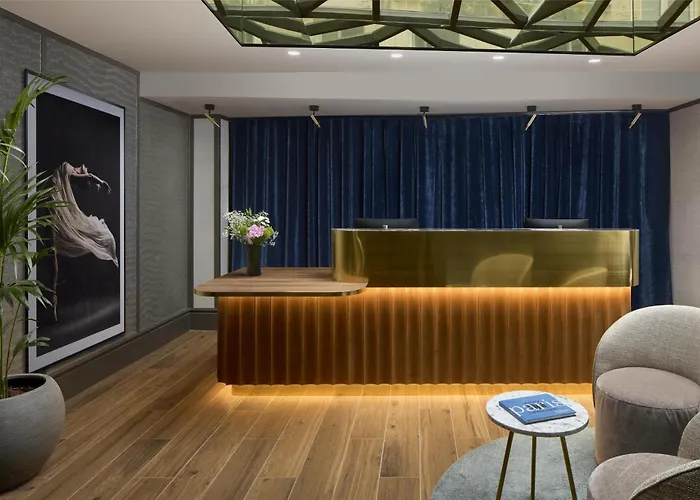 Nh Opera Faubourg 4*